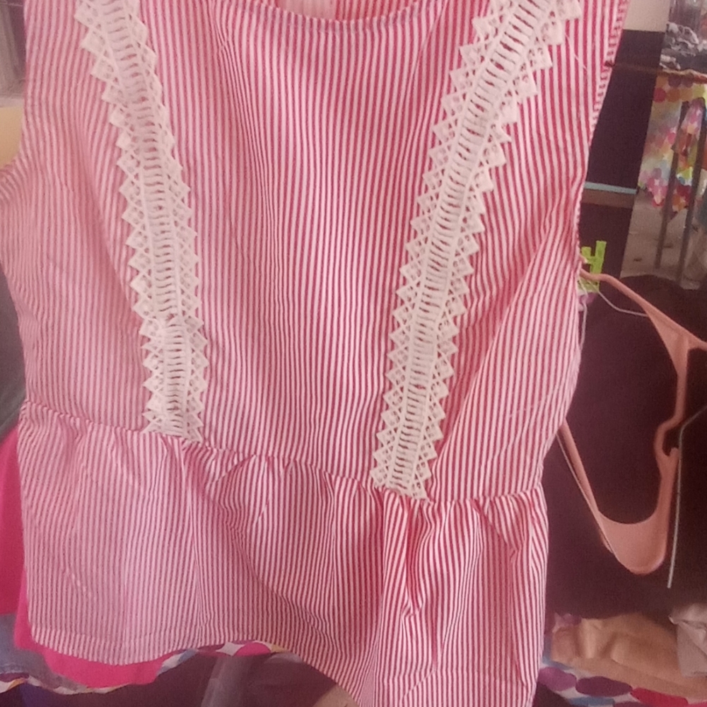 SheIn top - Picture 2 of 3